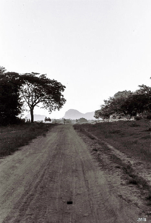 AÑO 1973 - BLANCO Y NEGRO - VIDA CAMPESINA EN PARAGUAY (JOSÉ MARÍA BLANCH)